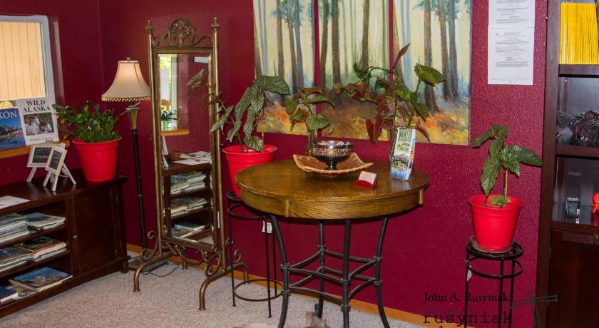 Talkeetna (AK) A Hyde Away Inn B&B 3-Star Accommodation exterior