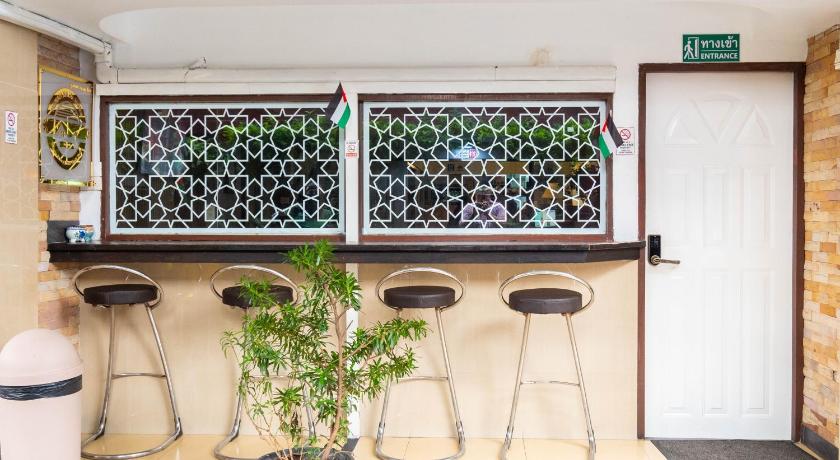 Bangkok Usman Halal Home 2-Star Hotel restaurant