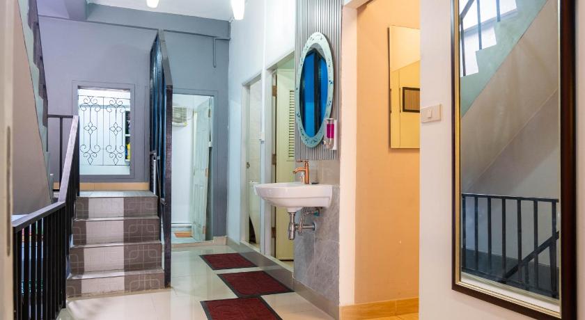 Bangkok Usman Halal Home 2-Star Hotel amenity