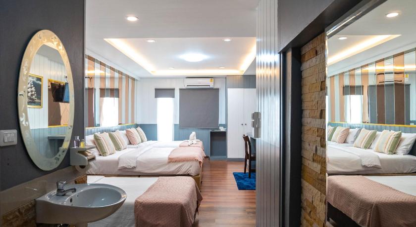 Bangkok Usman Halal Home 2-Star Hotel suite