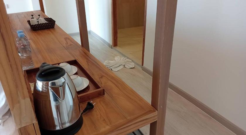 Image of Premium Sea View Room with Balcony 10