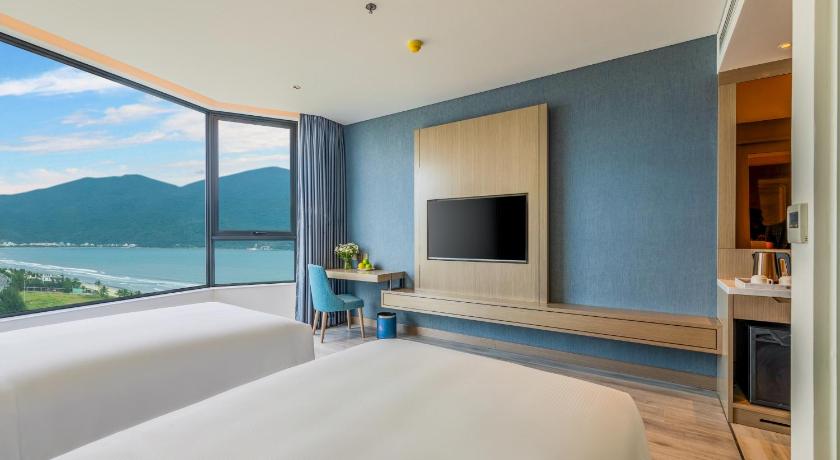 Bild von: Deluxe Zweibettzimmer mit seitlichem Meerblick (Deluxe Twin Partial Sea View) 1