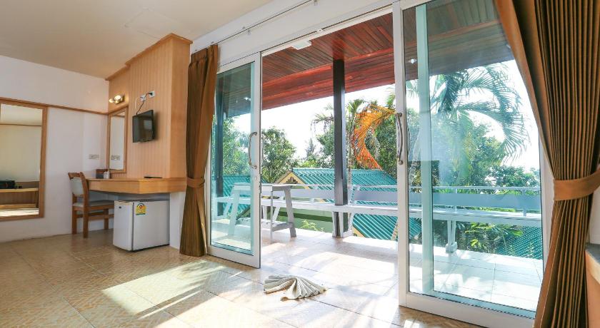 Image of Superior Bungalow 4
