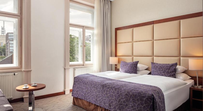 Image of Deluxe Double or Twin Room 3