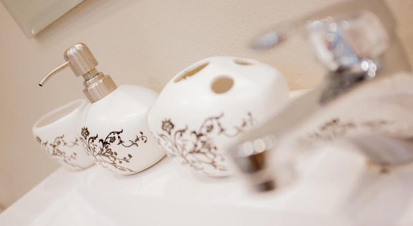 Image of Executive Suite 16