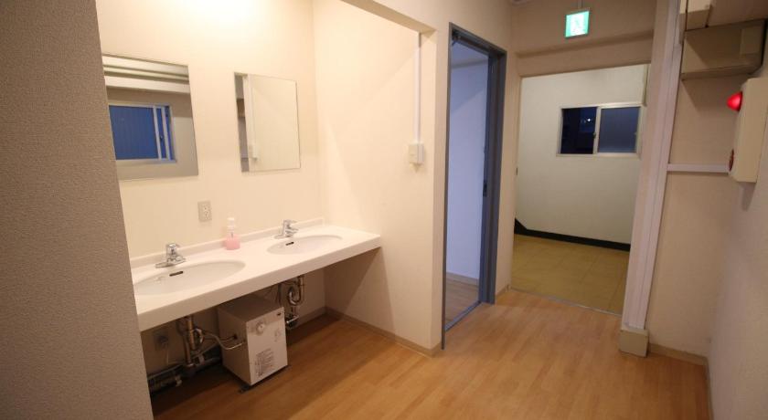 Glocal Nagoya Backpackers Hostel photo