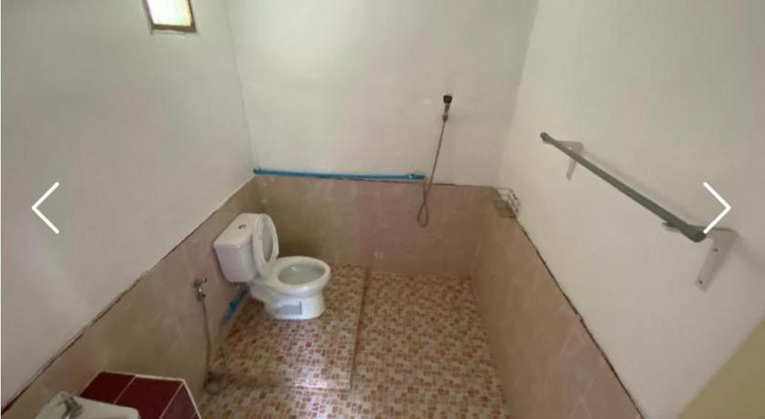 Image of Quadruple Room with Private Bathroom 9