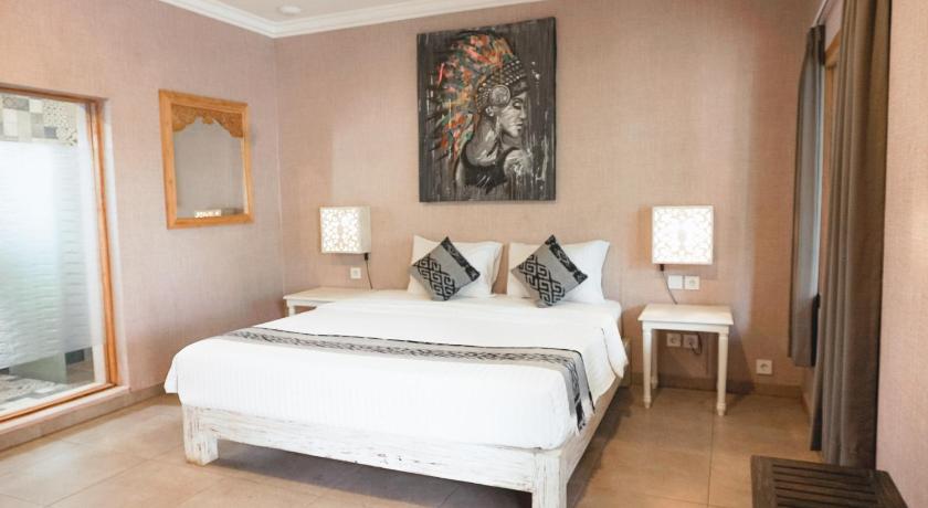 Image of Pool View Room with Balcony 3