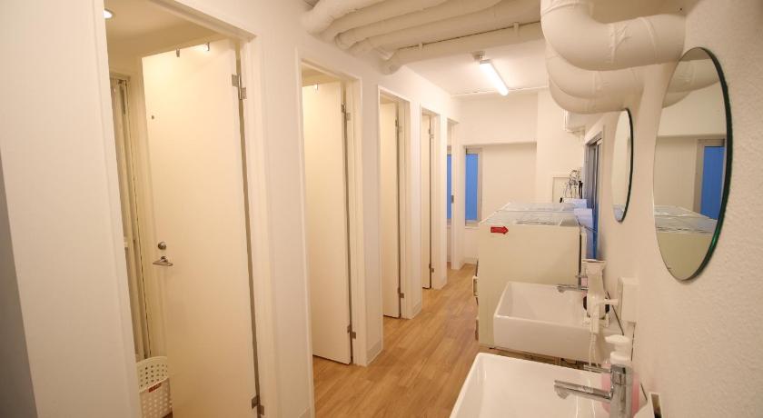Glocal Nagoya Backpackers Hostel photo