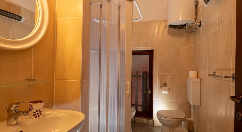 カッツィーナ Agriturismo di Sordiglio 5つ星 ゲストハウス レストラン