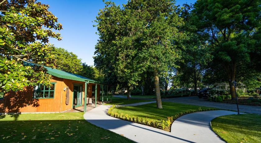 The Jolly Poacher Retreat
