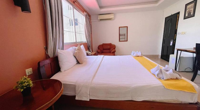 Image of Deluxe King  Room 2