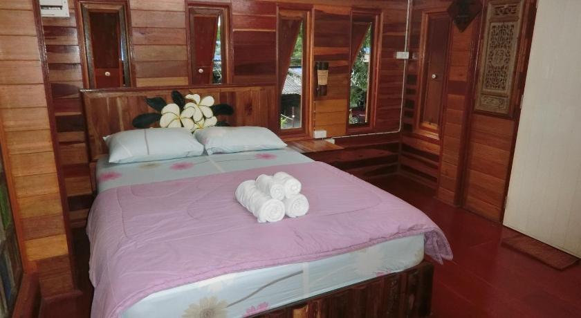 Image of Superior Bungalow 1