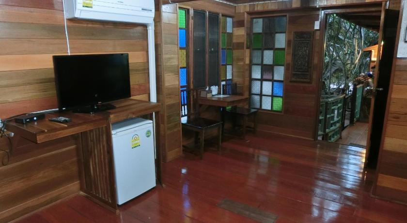 Image of Superior Bungalow 3