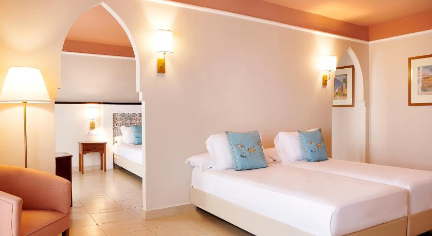 Image of Junior Suite Beachfront 4