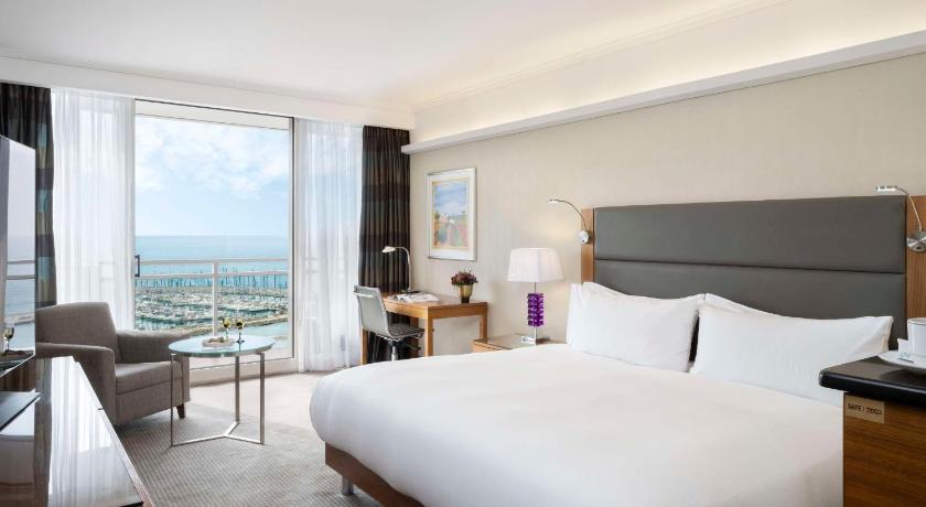 Image of King Corner Suite With Sea View 1