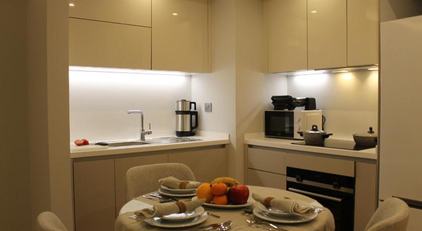 Garlon Residence - image 13