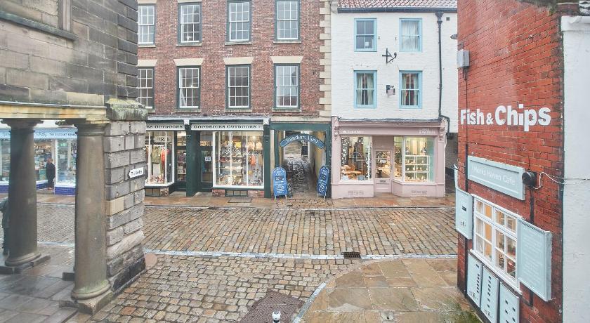 Whitby Boutique - Market Quarters - image 14