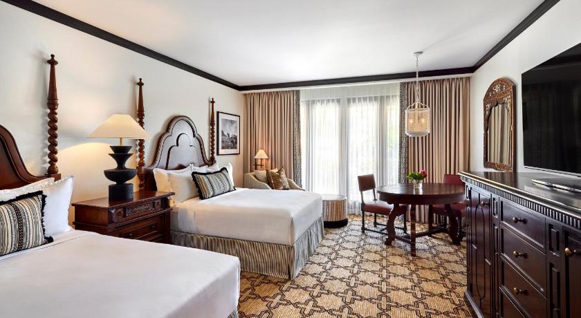 Image of Camelback View Room 2 Queens Beds 5