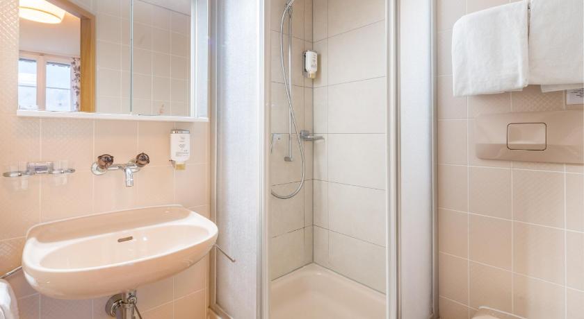 Image of Standard Double or Twin Room with Balcony 2