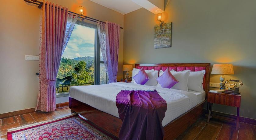 SaffronStays Edelweiss Bluebell House - 3BR English home with Himalayan peak views, bonfire & readin