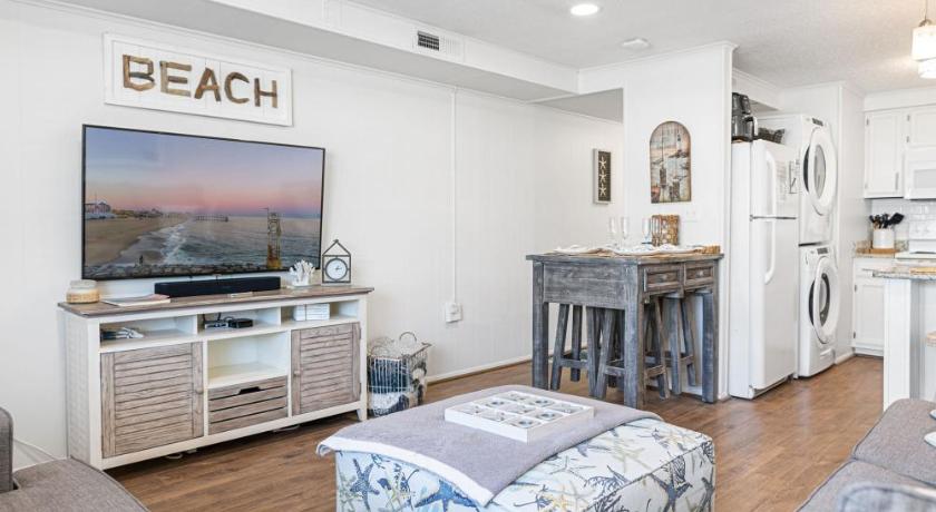 Ocean Block Condo 100 Steps From the Beach
