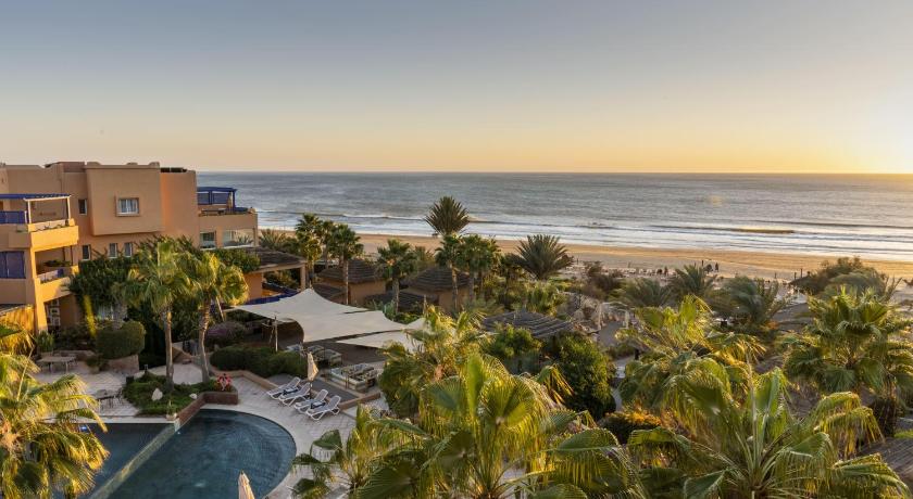 塔加祖特 Paradis Plage - Surf, Yoga & Spa Resort 4星级 酒店 泳池