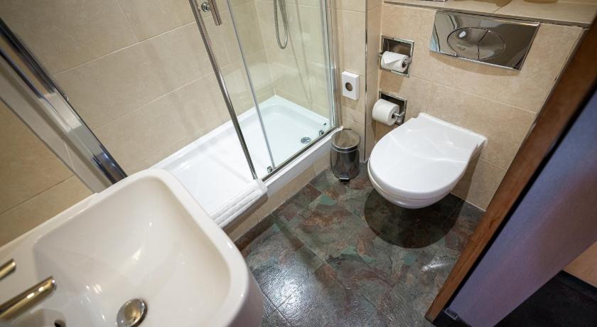 Image of Compact Double Room 7