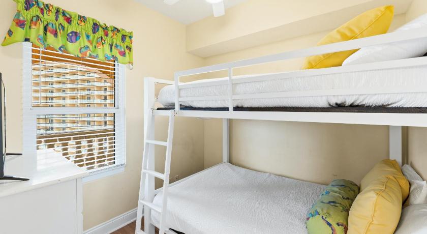 Image of Three-Bedroom Apartment 8