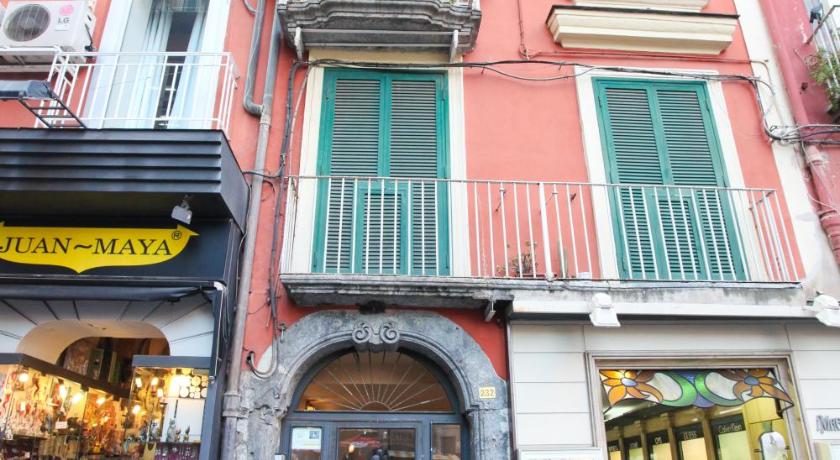 Entrance, B&B Napoli 2 in Naples