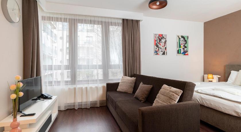 Image of Deluxe Studio Apartment 3