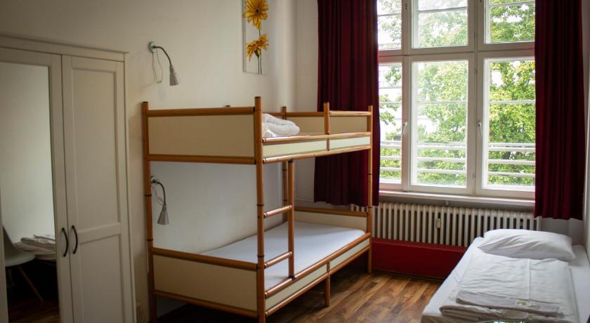 Image of Triple Room 1