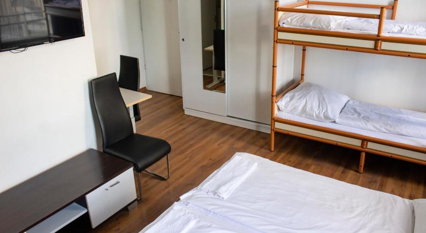 Image of Quadruple Room with Bathroom 1