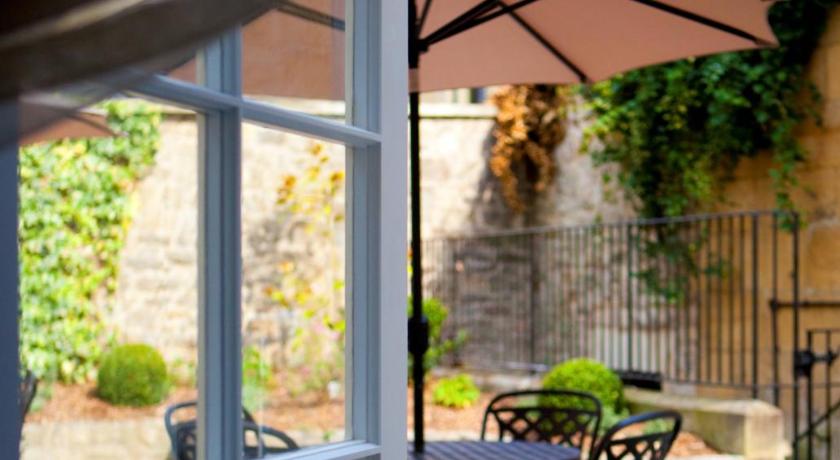 Image of Courtyard Double 2