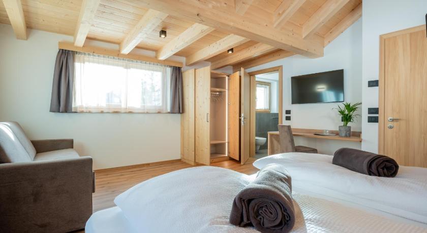 Marebbe Rifugio La Para 3-Star Hotel restaurant