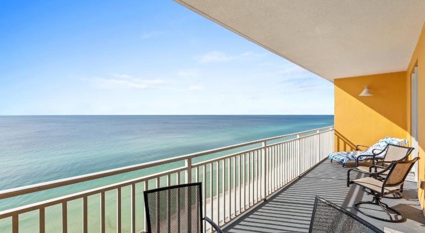 Image of Apartment with Sea View 1