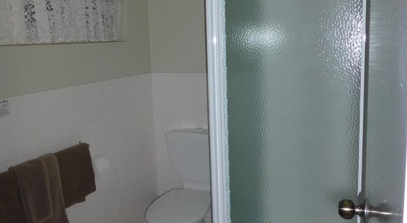 Inverloch Central Motor Inn photo