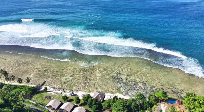 Tampilan BatuRundung Surf Resort