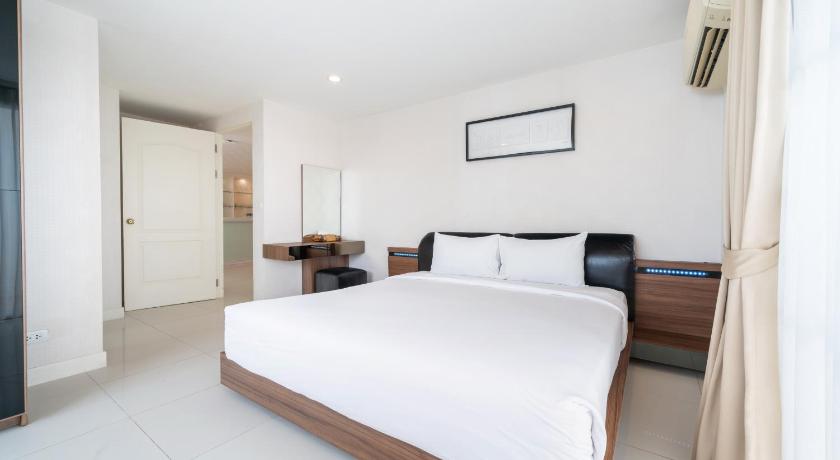 Image of Penthouse Two-Bedroom 11