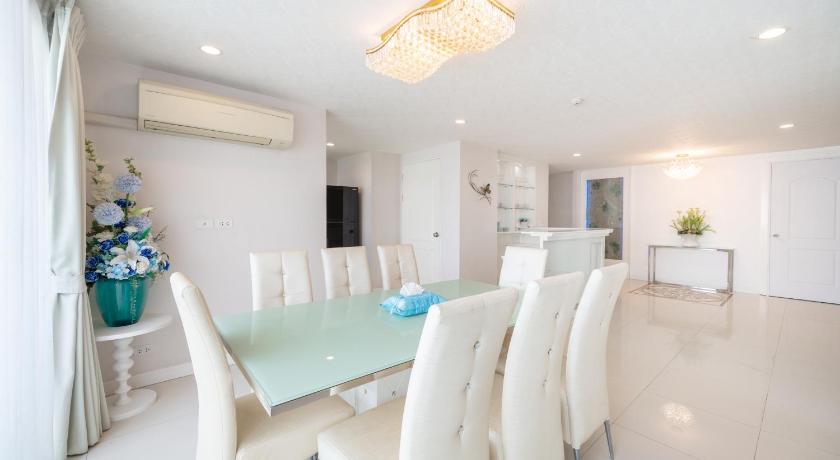 Image of Penthouse Two-Bedroom 12