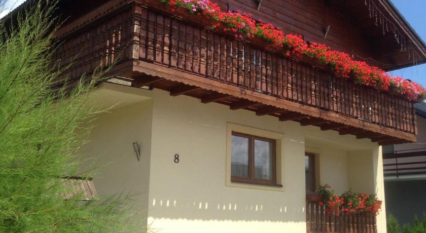 Guest house Fleurs — Hotel in Liptovsky Mikulas