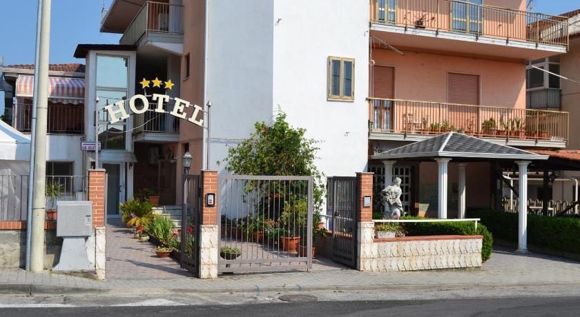 Hotel Ristorante L'Avvenire