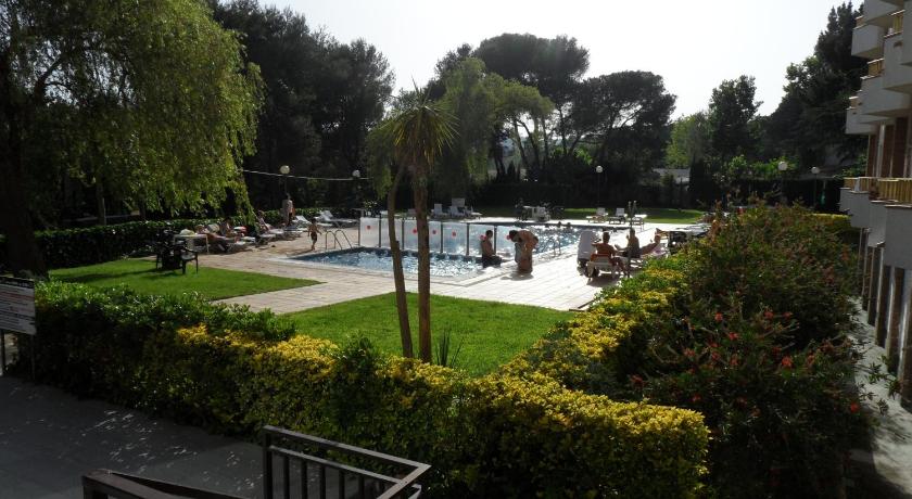 Aparthotel Las Mariposas photo