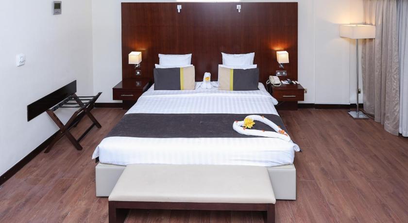 Image of Deluxe King Room 9