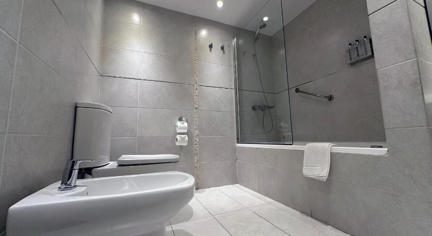 Image of Standard Triple Room 2