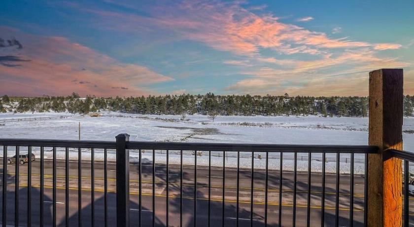 肖洛 Mountain Escape, w/Fireplace! 4星级 住宿 客房