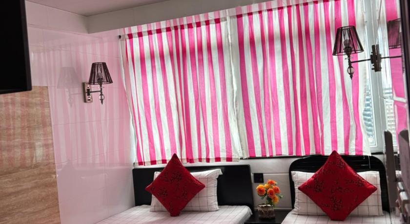Image of Executive Suite 12