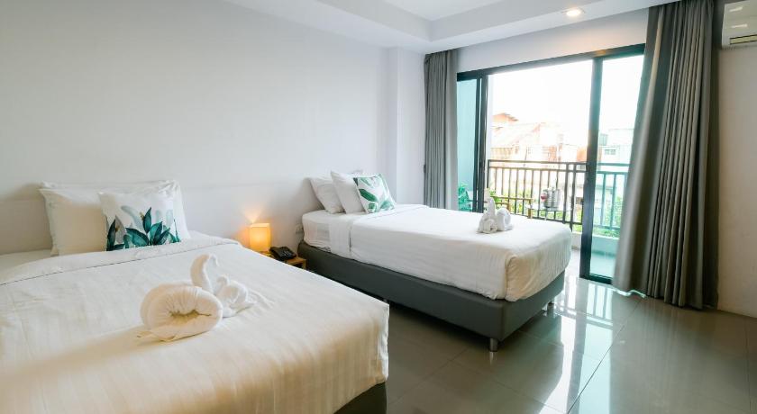 Image of Deluxe Twin Room 0