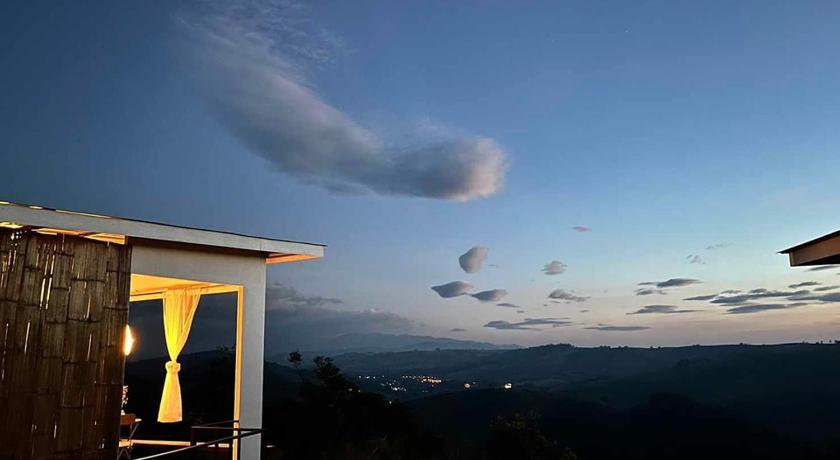 佛丕 Swiss Hill View 3星级 单人房 套房