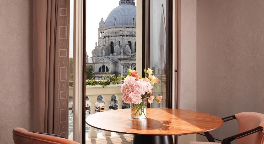Foto Terrace Grand Canal Suite, 1 Bedroom Suite, 1 King, Grand Canal view, Terrace 6
